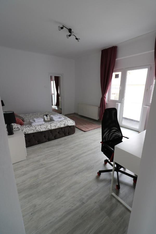 Athenee Palace Apartment - Panoramic View Terrace & Balcony - Free Minibar Bukarest Exterior foto