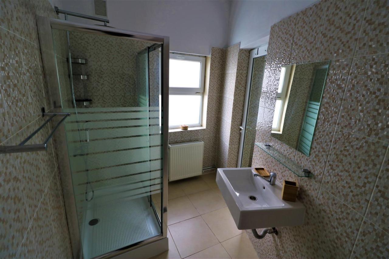 Athenee Palace Apartment - Panoramic View Terrace & Balcony - Free Minibar Bukarest Exterior foto
